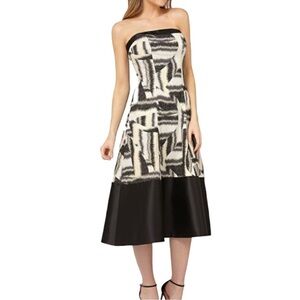 Kay Unger New York Strapless Colorblock Mikado‎ Dress 4 Black Stretch Jacquard